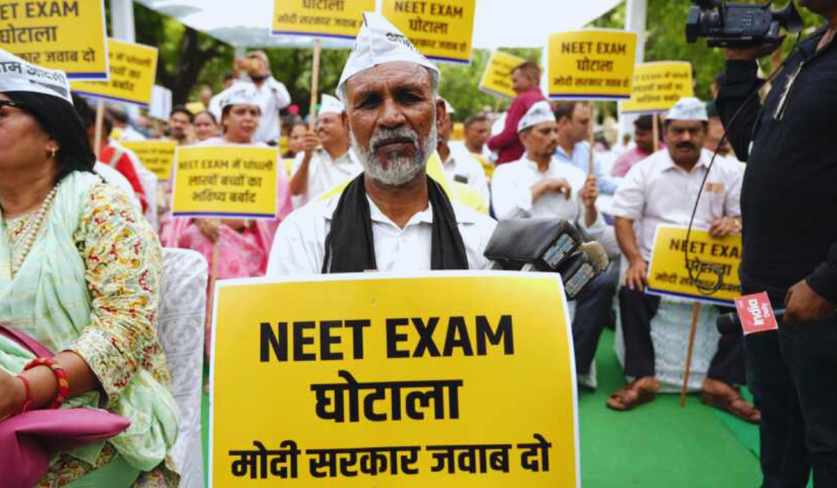 AAP Workers at the NEET Exam protest in Jantar Mantar